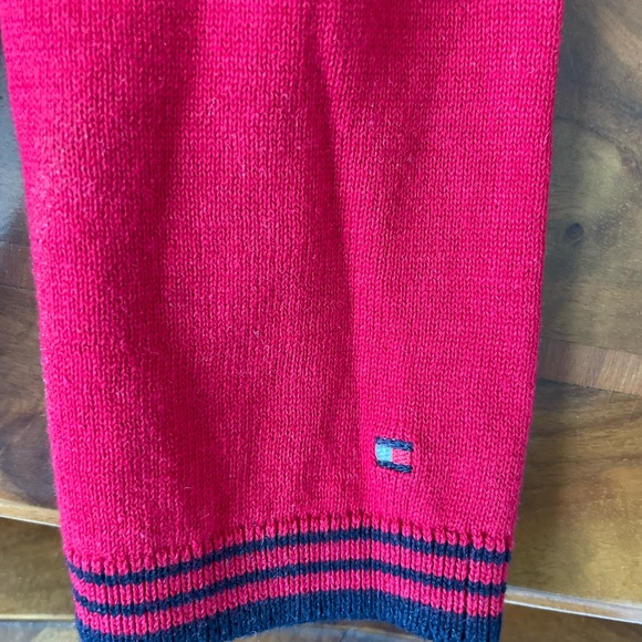 Tommy Hilfiger V-Neck Heart Sweater - Picture 3 of 5